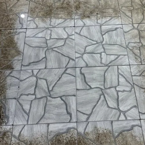 Piso de pedras depois do Eficaz Limpa Pisos: limpo e sem encardido